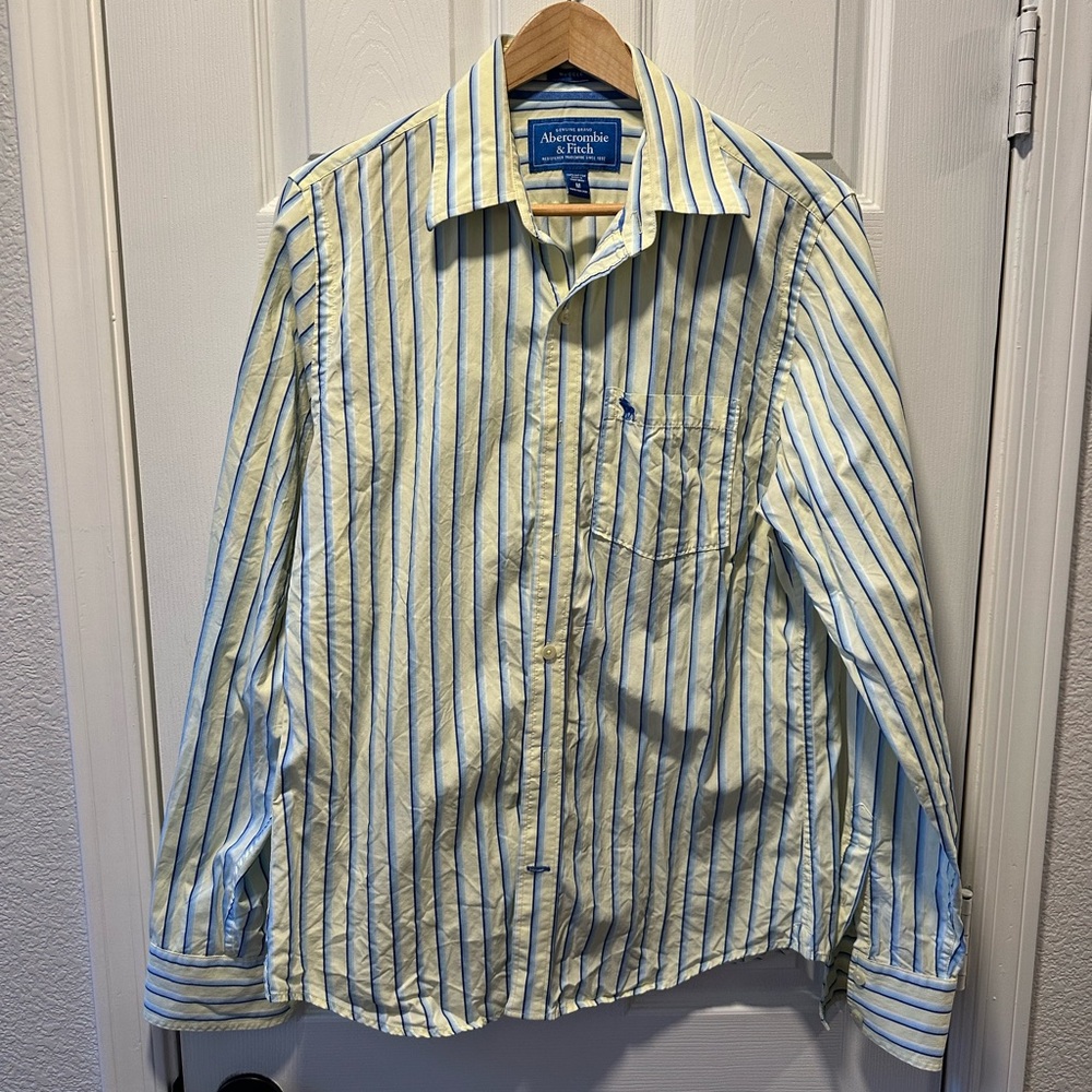 Abercrombie & Fitch Vintage Button Down Shirt - Size Medium